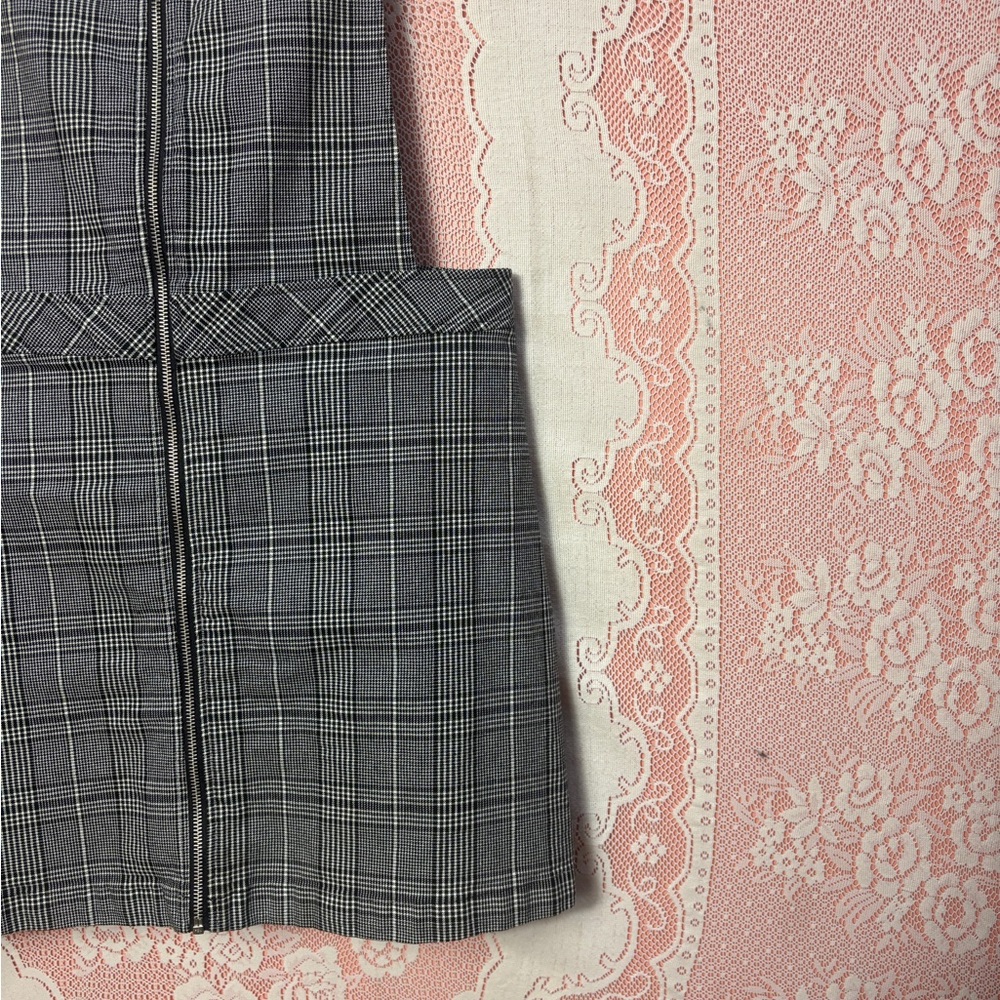 Plaid Zip-Front Pinafore Dress - Picture 7 of 9